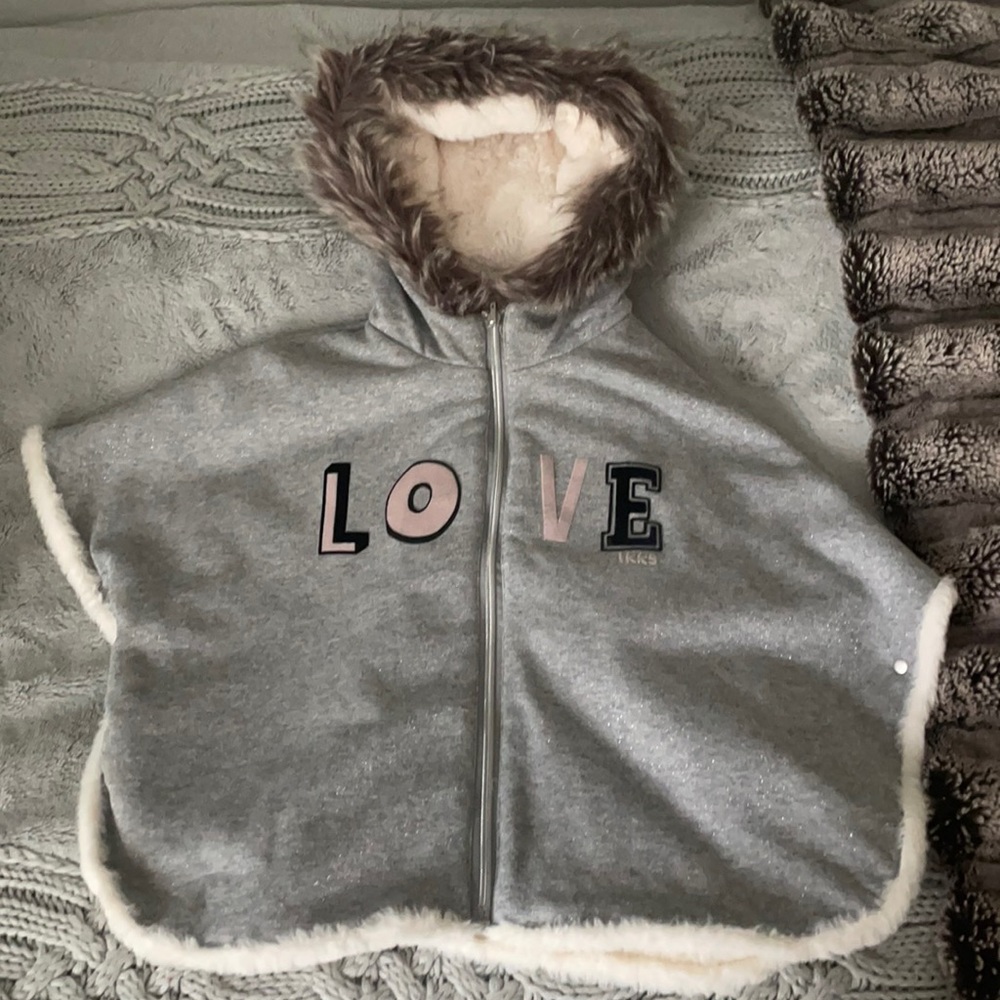 Girls Size 6 Gray Fuzzy Warm Poncho